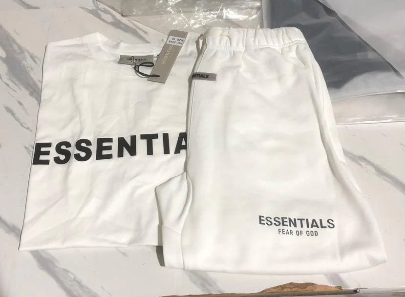 ESSENTIALS ZOMER SET -